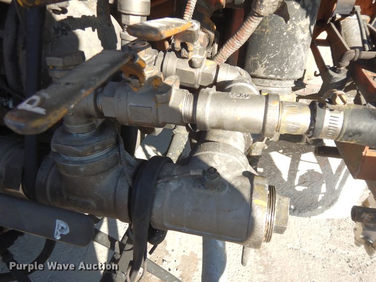 image for item DF6727 1992 Ford Cargo 7000  paint striper truck