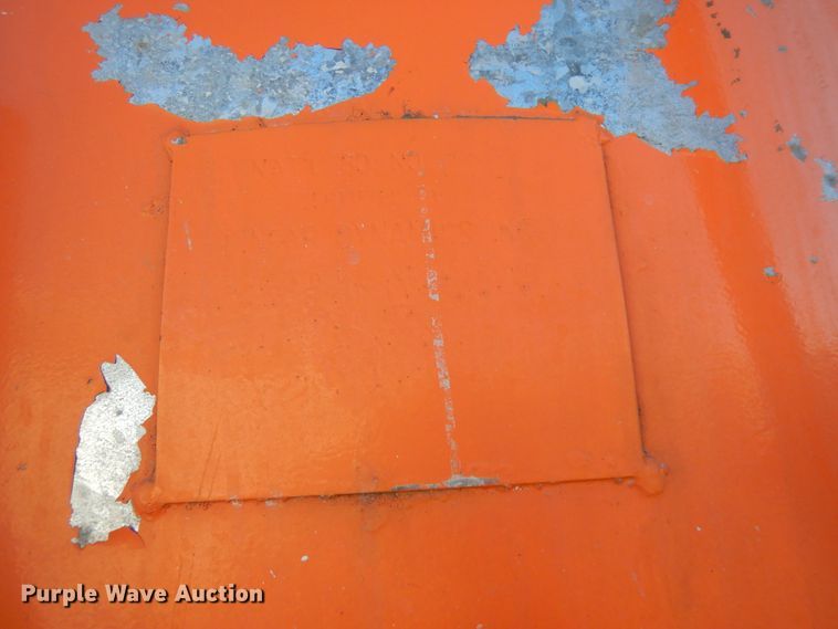 image for item DF6727 1992 Ford Cargo 7000  paint striper truck