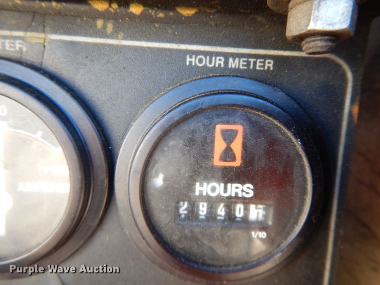 image for item DF6727 1992 Ford Cargo 7000  paint striper truck