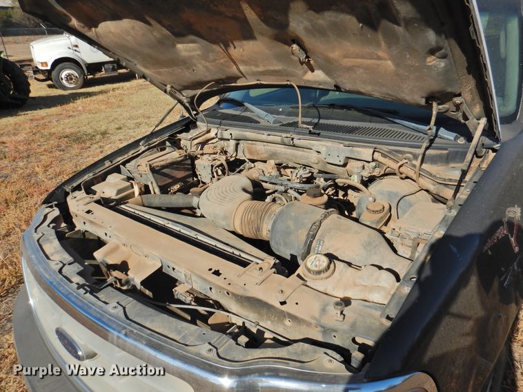 image for item DG1480 2002 Ford F150  SuperCab pickup truck