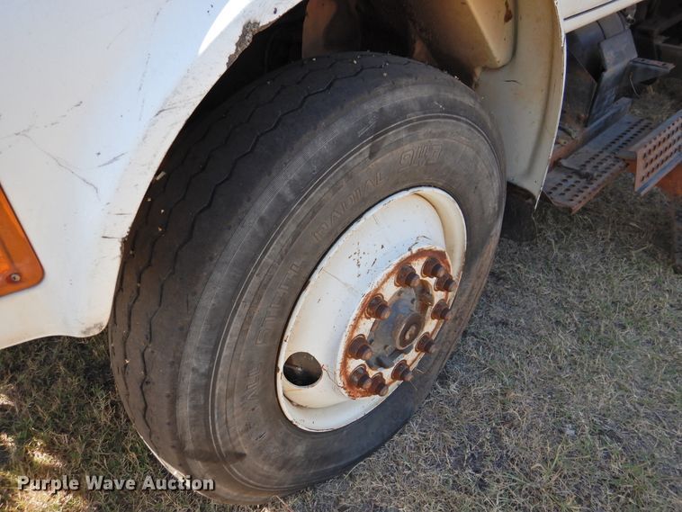 image for item DG1483 1990 International 4900  refuse truck