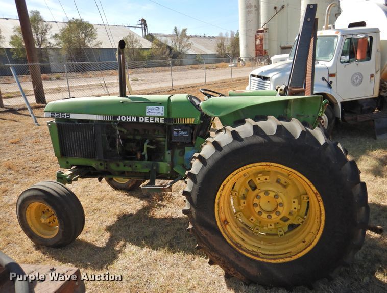 image for item DG1484 1988 John Deere 2355  tractor