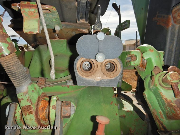 image for item DG1484 1988 John Deere 2355  tractor