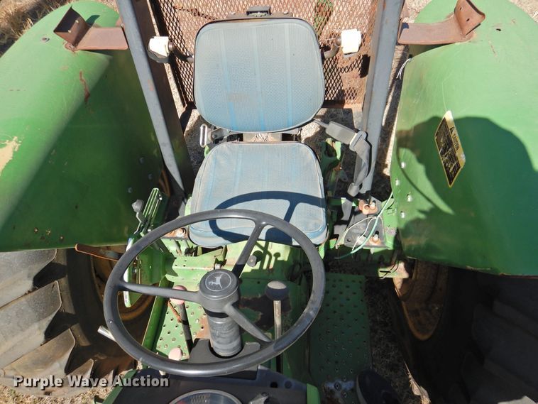 image for item DG1484 1988 John Deere 2355  tractor