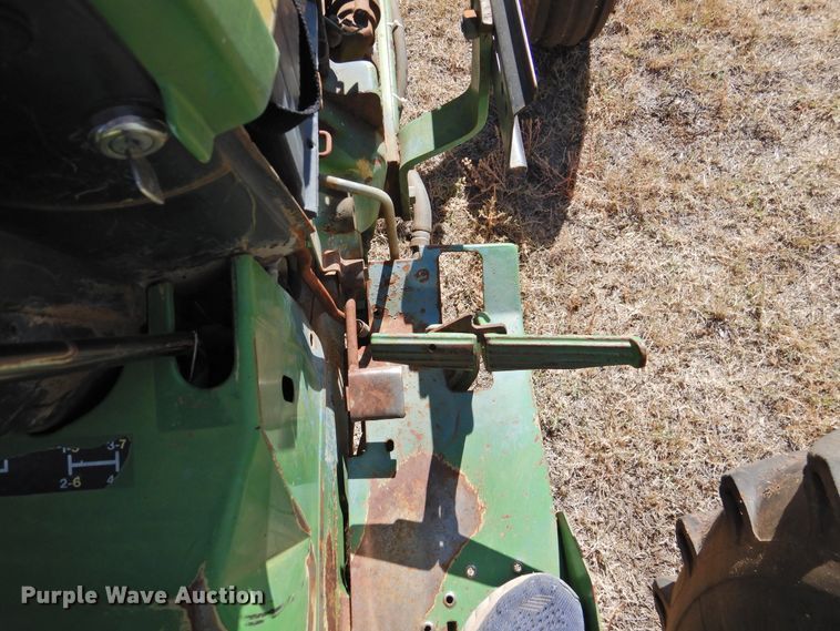 image for item DG1484 1988 John Deere 2355  tractor