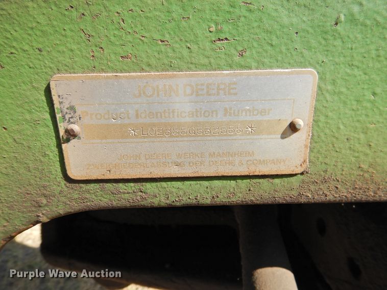 image for item DG1484 1988 John Deere 2355  tractor