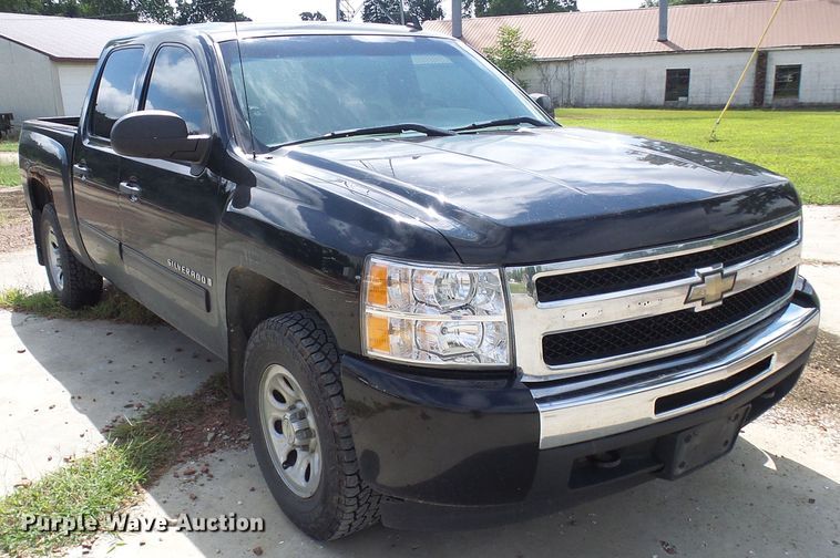 image for item DG2092 2009 Chevrolet Silverado 1500  Crew Cab pickup truck