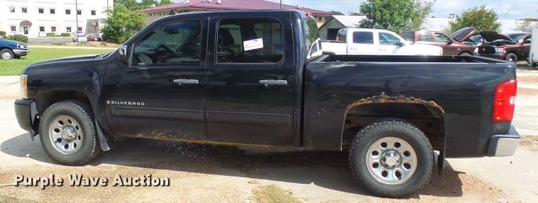 image for item DG2092 2009 Chevrolet Silverado 1500  Crew Cab pickup truck