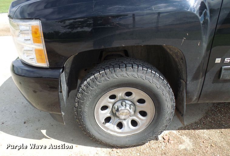 image for item DG2092 2009 Chevrolet Silverado 1500  Crew Cab pickup truck