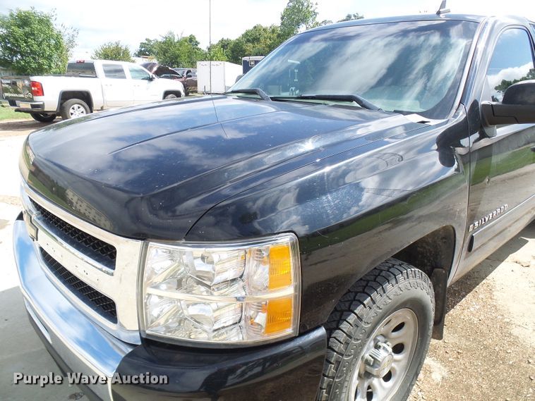 image for item DG2092 2009 Chevrolet Silverado 1500  Crew Cab pickup truck