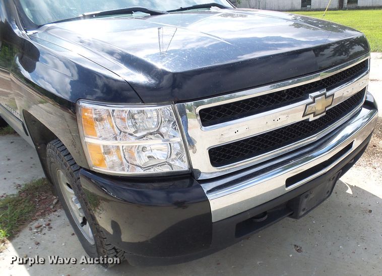 image for item DG2092 2009 Chevrolet Silverado 1500  Crew Cab pickup truck