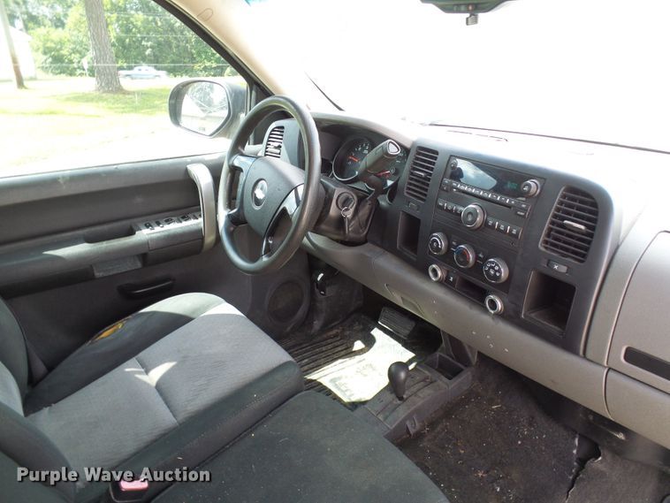 image for item DG2092 2009 Chevrolet Silverado 1500  Crew Cab pickup truck