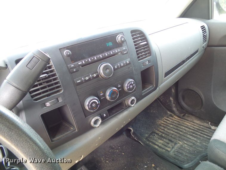 image for item DG2092 2009 Chevrolet Silverado 1500  Crew Cab pickup truck