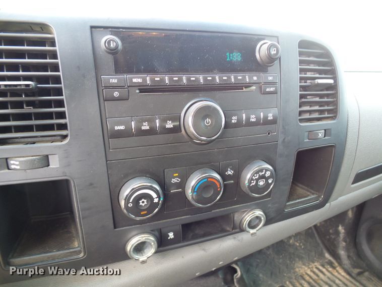 image for item DG2092 2009 Chevrolet Silverado 1500  Crew Cab pickup truck