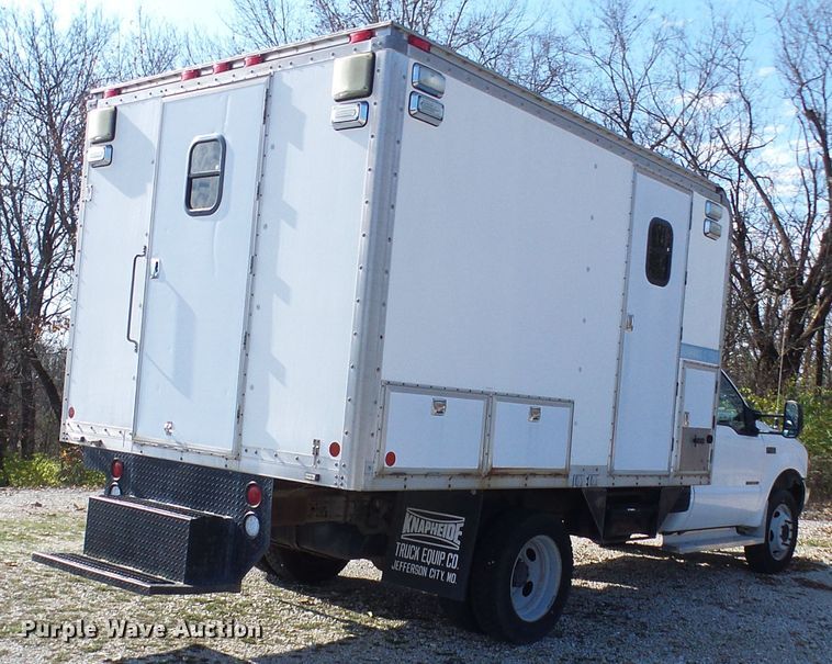 image for item DG2124 1999 Ford F450 Super Duty  command center truck