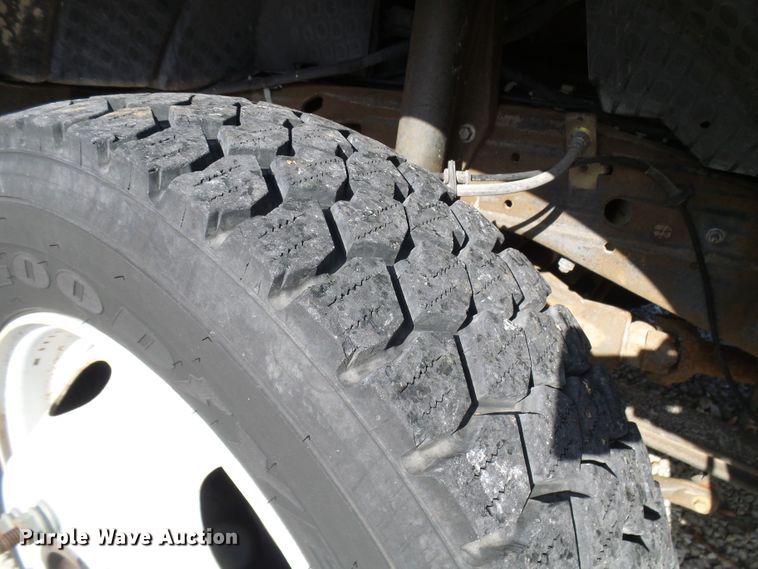 image for item DG2124 1999 Ford F450 Super Duty  command center truck