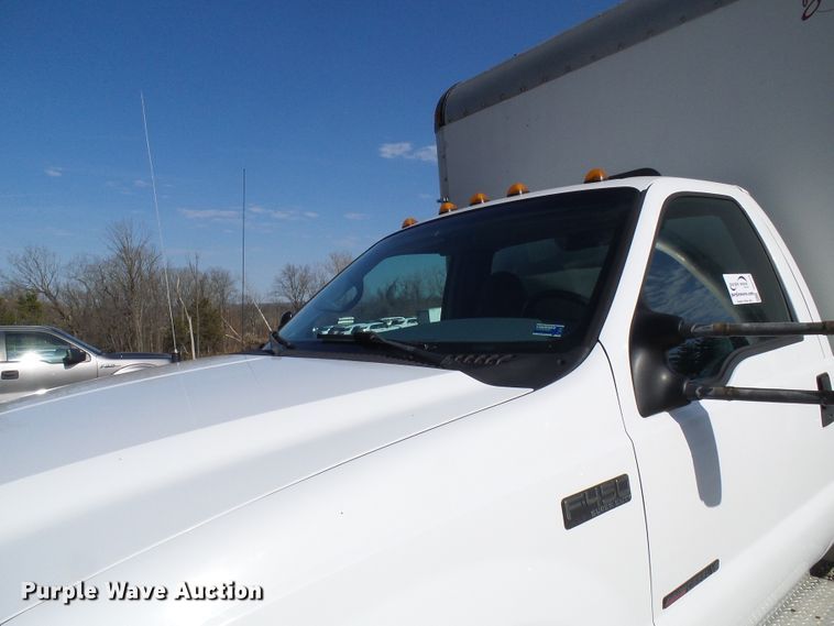 image for item DG2124 1999 Ford F450 Super Duty  command center truck