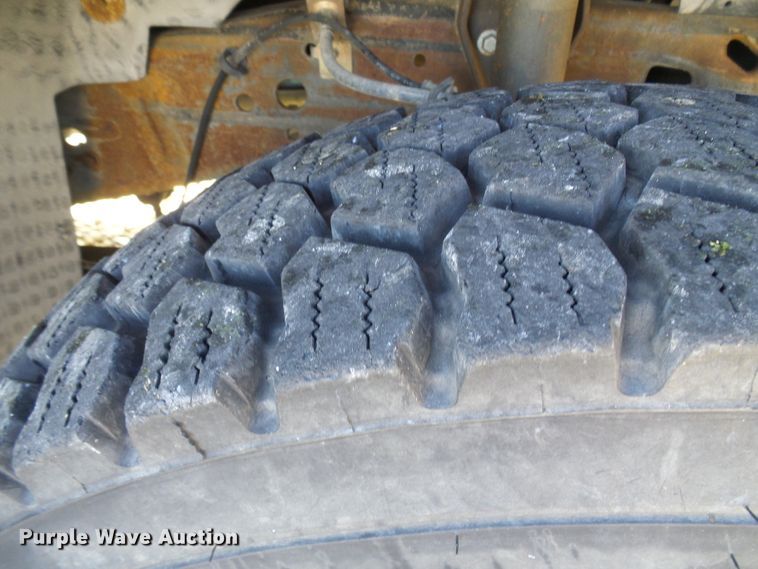 image for item DG2124 1999 Ford F450 Super Duty  command center truck