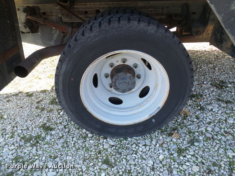 image for item DG2124 1999 Ford F450 Super Duty  command center truck