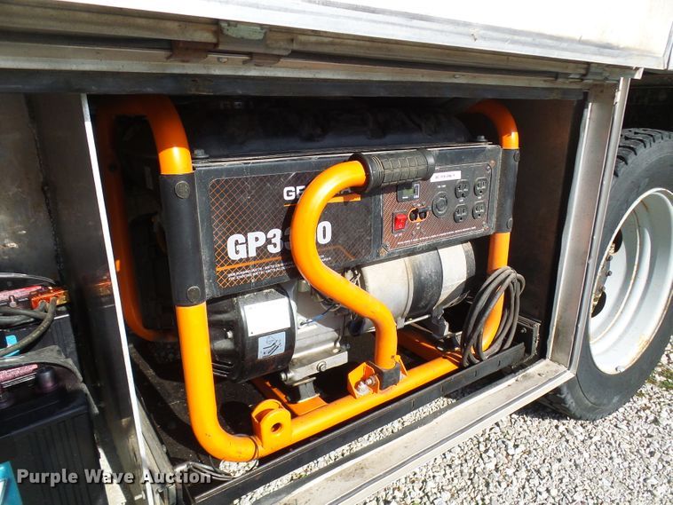 image for item DG2124 1999 Ford F450 Super Duty  command center truck