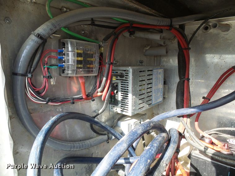 image for item DG2124 1999 Ford F450 Super Duty  command center truck