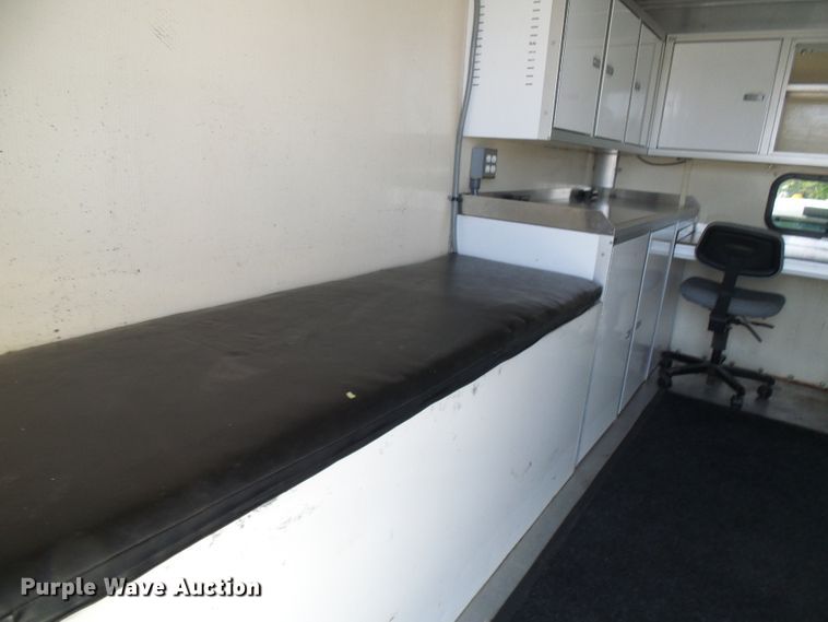 image for item DG2124 1999 Ford F450 Super Duty  command center truck