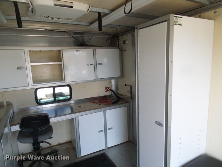 image for item DG2124 1999 Ford F450 Super Duty  command center truck