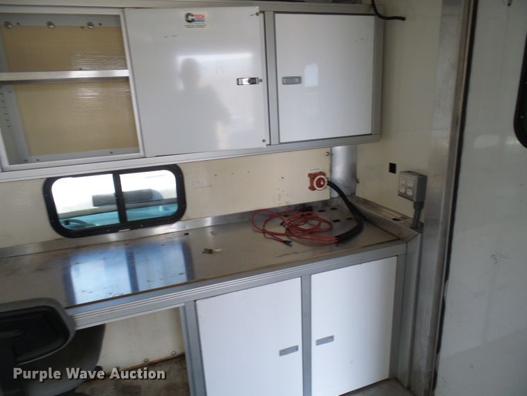 image for item DG2124 1999 Ford F450 Super Duty  command center truck