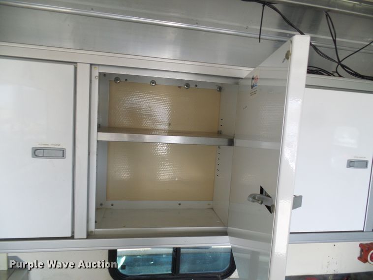 image for item DG2124 1999 Ford F450 Super Duty  command center truck