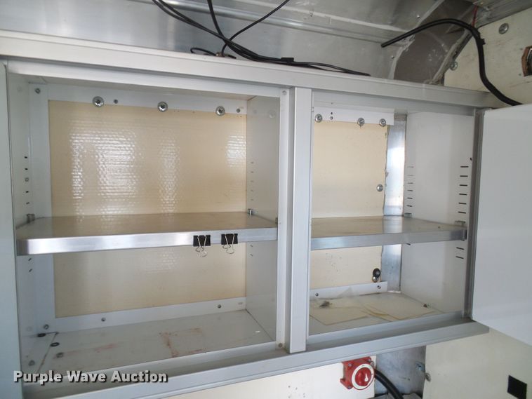 image for item DG2124 1999 Ford F450 Super Duty  command center truck