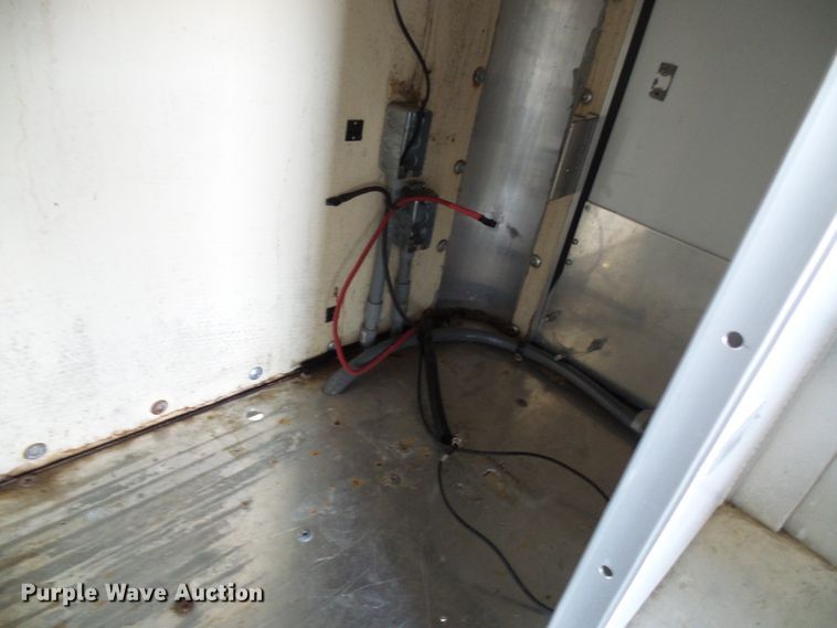 image for item DG2124 1999 Ford F450 Super Duty  command center truck