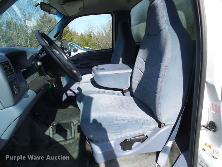 image for item DG2124 1999 Ford F450 Super Duty  command center truck