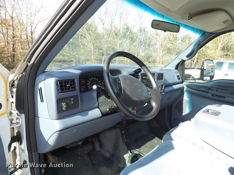 image for item DG2124 1999 Ford F450 Super Duty  command center truck