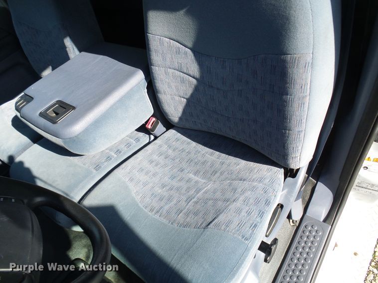 image for item DG2124 1999 Ford F450 Super Duty  command center truck