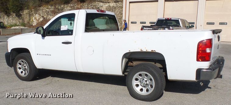 image for item DG2127 2007 Chevrolet Silverado 1500  pickup truck