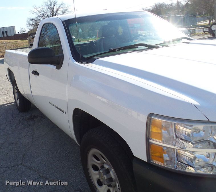 image for item DG2127 2007 Chevrolet Silverado 1500  pickup truck