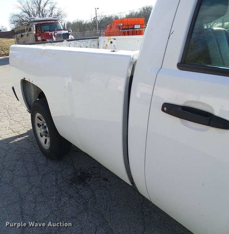 image for item DG2127 2007 Chevrolet Silverado 1500  pickup truck