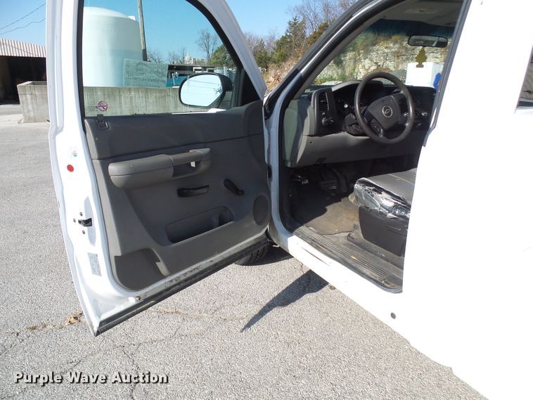 image for item DG2127 2007 Chevrolet Silverado 1500  pickup truck