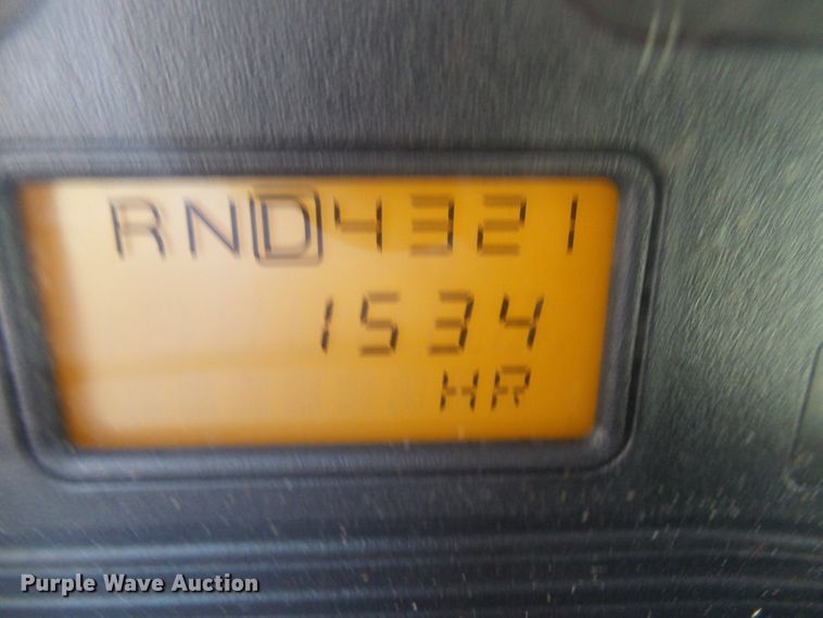 image for item DG2128 2003 International 7400  truck cab and chassis