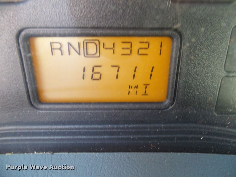 image for item DG2128 2003 International 7400  truck cab and chassis