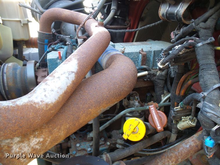 image for item DG2128 2003 International 7400  truck cab and chassis