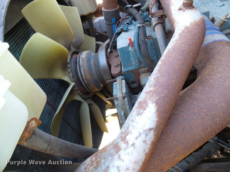 image for item DG2128 2003 International 7400  truck cab and chassis