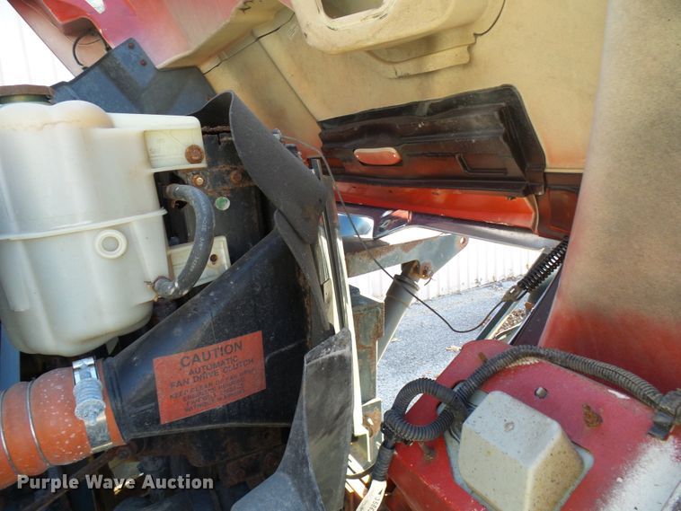 image for item DG2128 2003 International 7400  truck cab and chassis