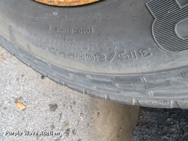 image for item DH0513 2006 International 7400  dump truck