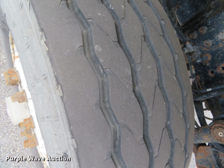 image for item DH0513 2006 International 7400  dump truck