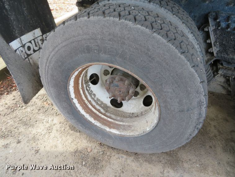 image for item DH0513 2006 International 7400  dump truck