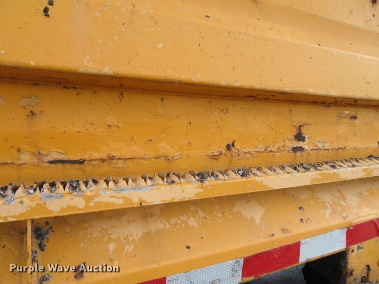 image for item DH0513 2006 International 7400  dump truck