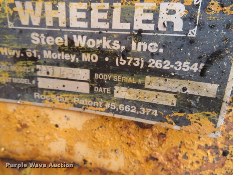 image for item DH0513 2006 International 7400  dump truck