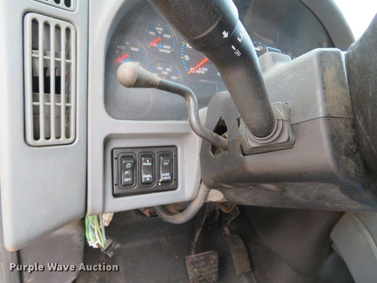 image for item DH0513 2006 International 7400  dump truck