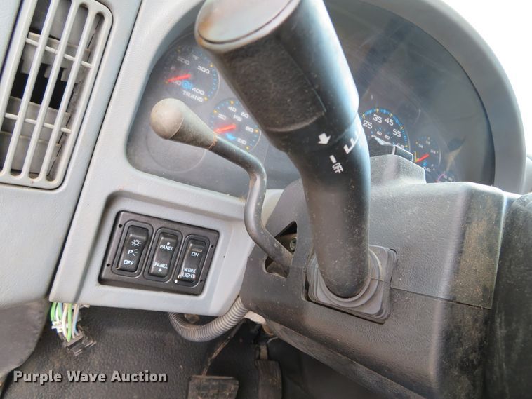 image for item DH0513 2006 International 7400  dump truck